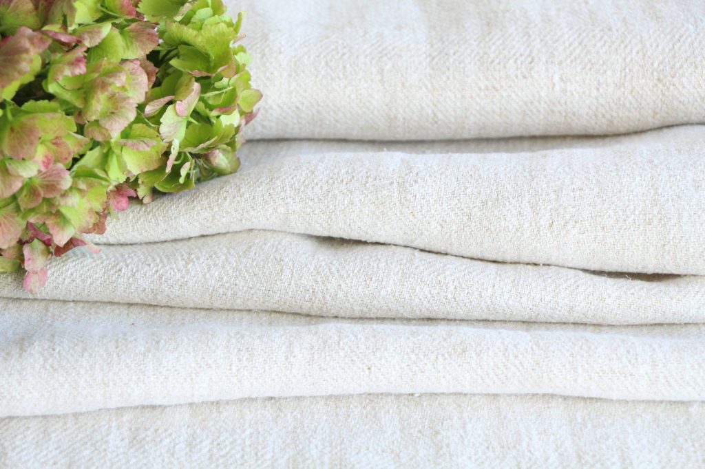 antique plain linen roll 4.7y sewing upholstery UP 635
