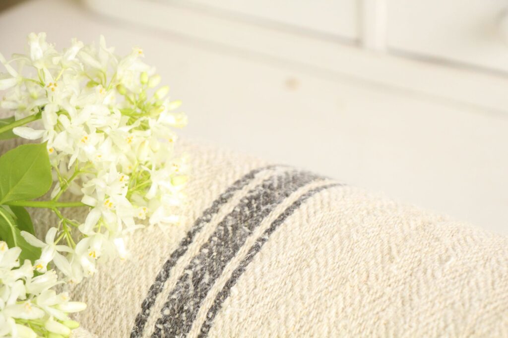 antique linen fabric 22.62y, bulk offer, farmhouse decor, cottagecore, durable, rare, Z 104 - Image 7