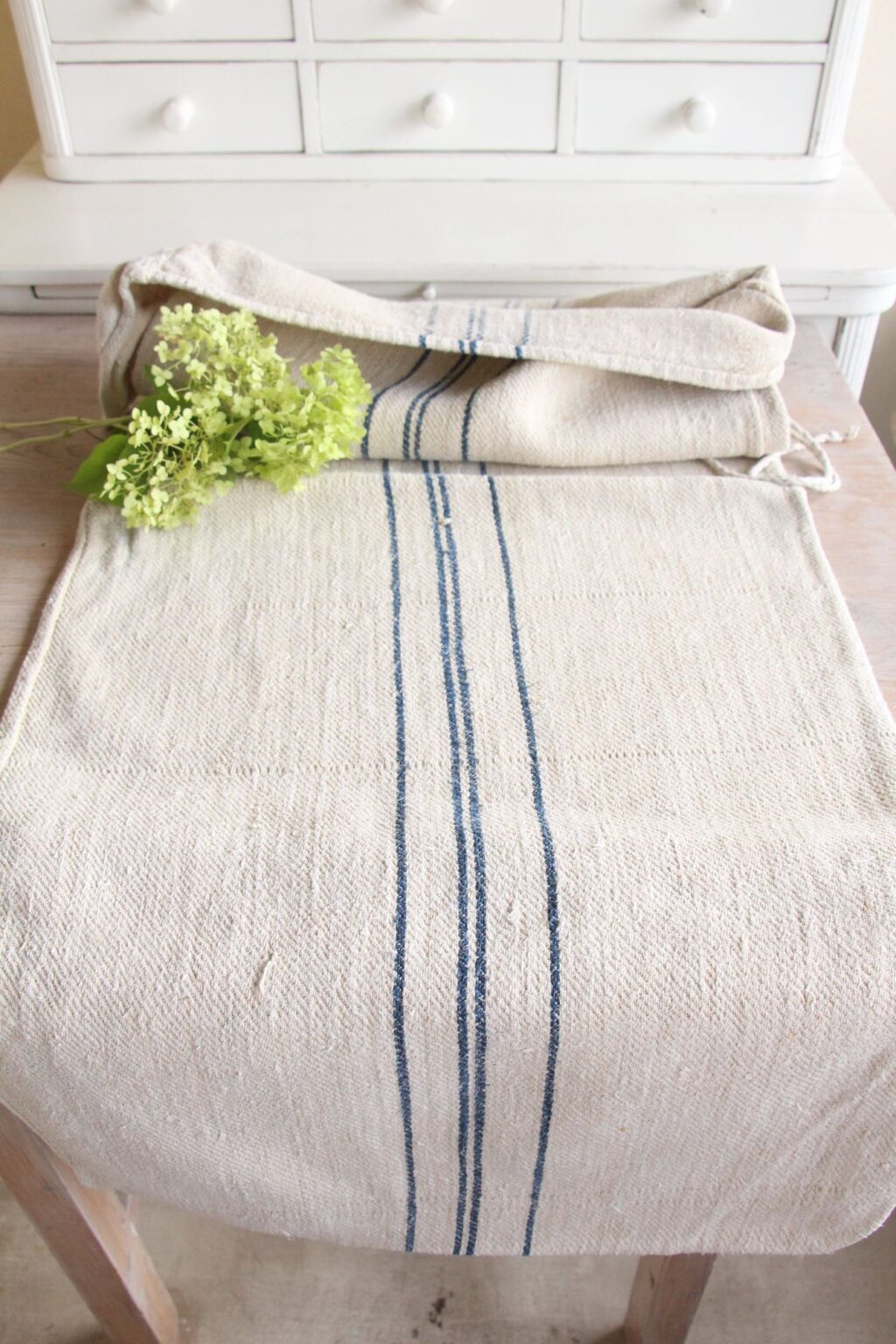 antique linen grainsack, Scandi style, wedding decor, durable, L 727 - Image 2