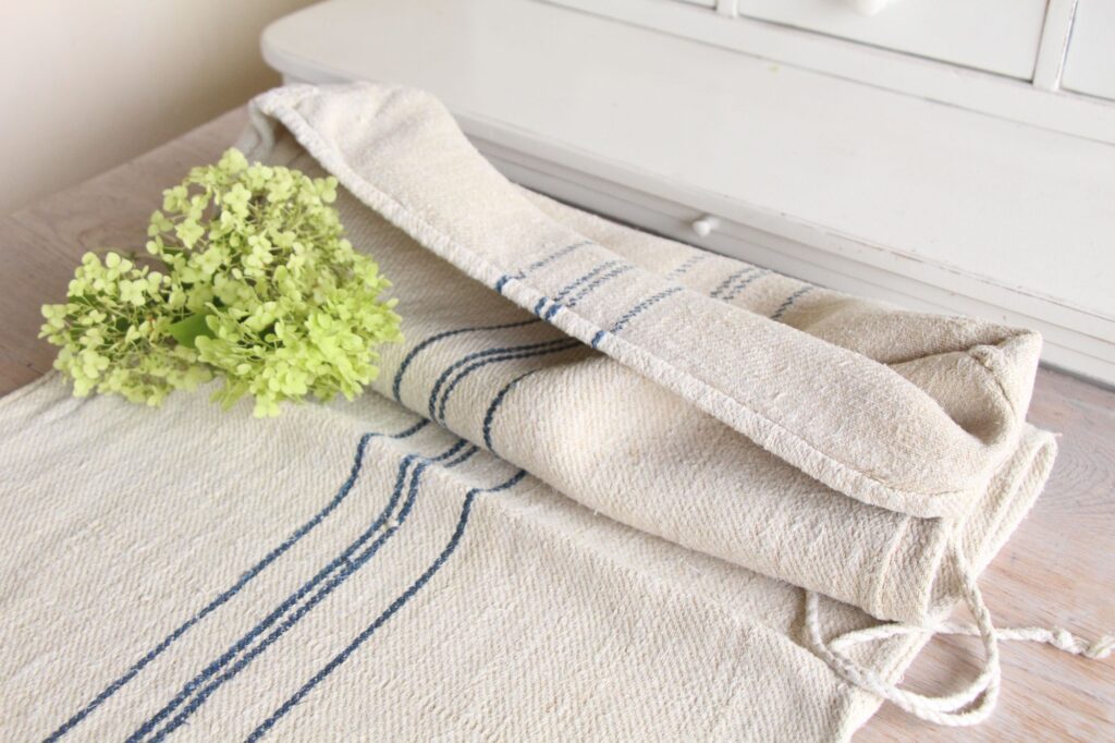 antique linen grainsack, Scandi style, wedding decor, durable, L 727 - Image 6