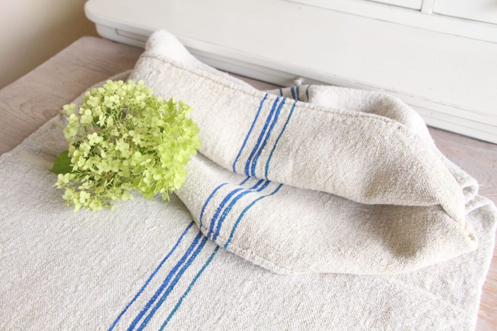 antique linen grainsack, Scandi style, table cloth, durable, L 726 - Image 5