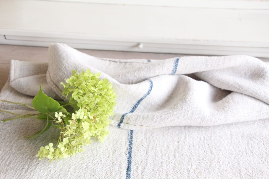 antique linen grainsack, Scandi style, table cloth, durable, L 724 - Image 3