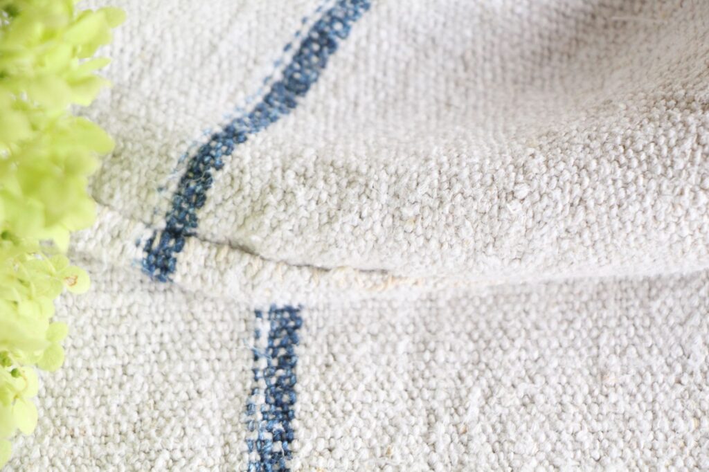 antique linen grainsack, Scandi style, table cloth, durable, L 724 - Image 9
