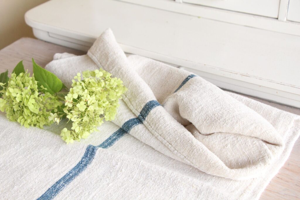 antique linen grainsack, Scandi style, cushion fabric, durable, L 689 - Image 4