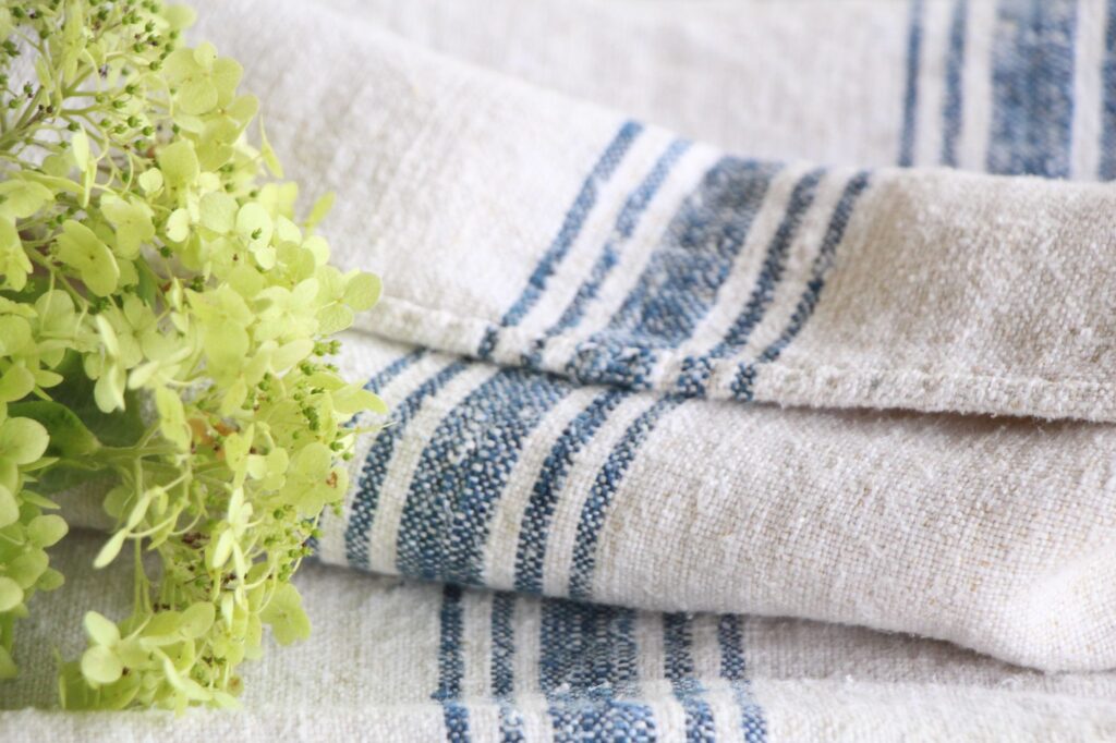 antique linen grainsack, Scandi style, cushion fabric, durable, L 688