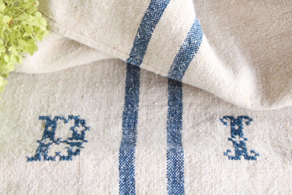 antique linen grainsack, european linen, table cloth, durable, L 732