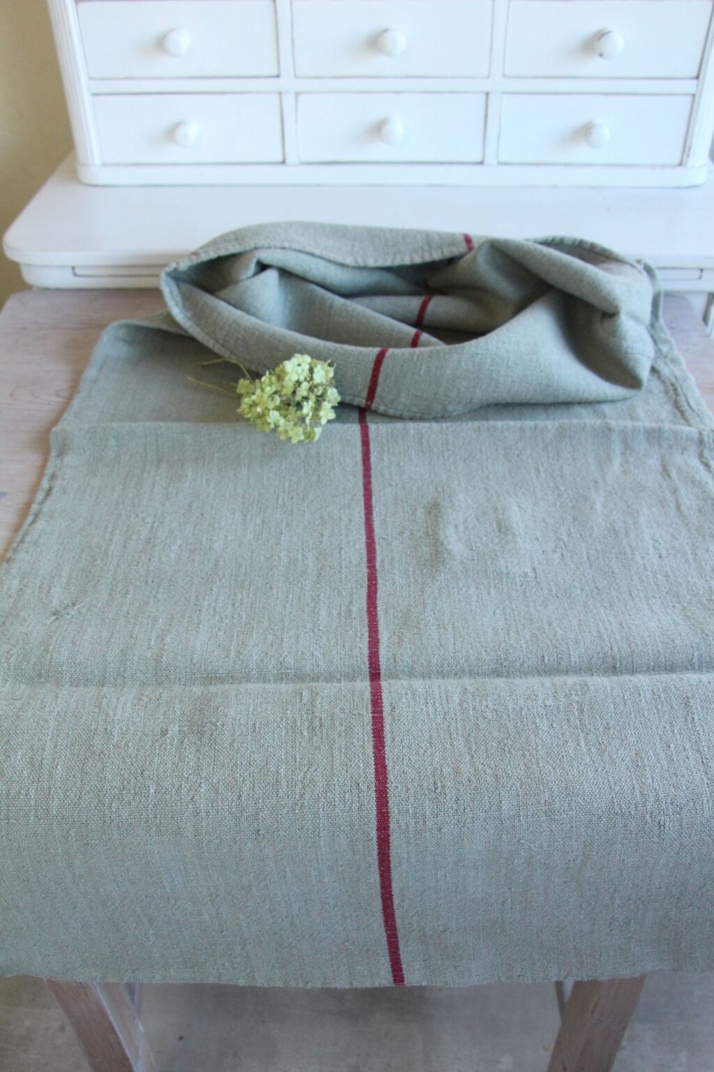 gefärbter antiker Leinen-Getreidesack, wabi sabi, Polsterstoff, langlebig, L 747 – Bild 3