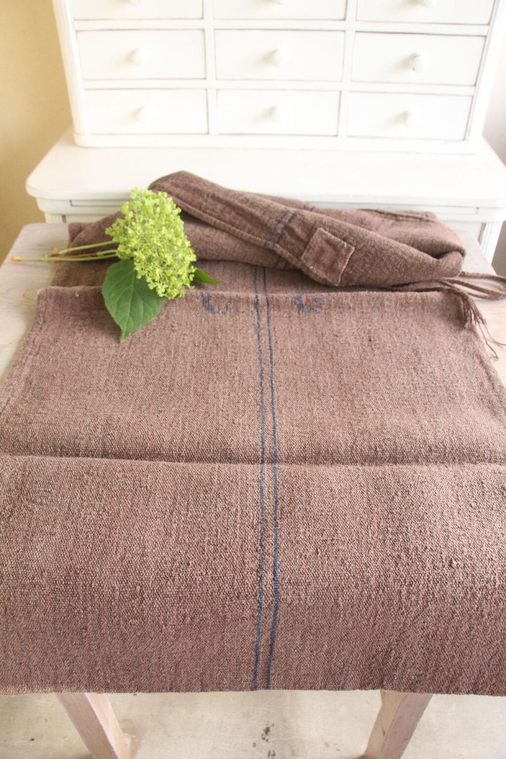 dyed antique linen grain sack, handwoven, rug fabric, durable L 756 - Image 2