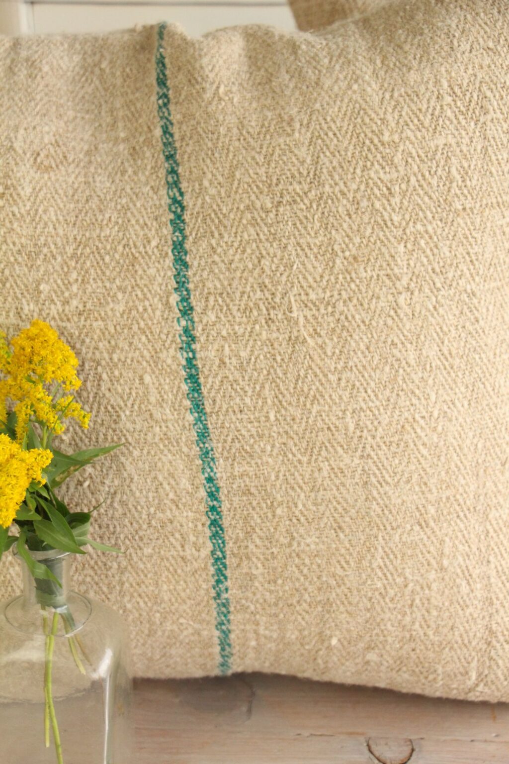 Kissenbezug aus antiken Leinen, wabi sabi, A 859 – Bild 8
