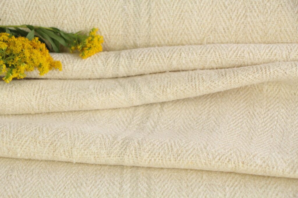 antique linen fabric, 8.63 y, handwoven, rug fabric, durabel, Z 137 - Image 4