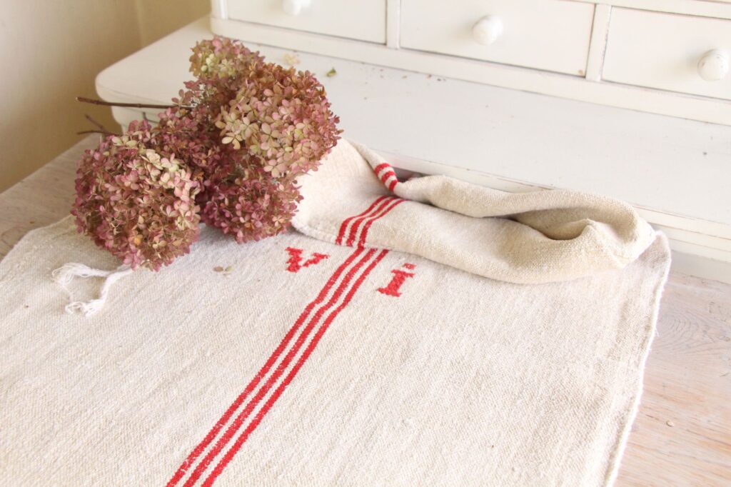 antique linen grainsack, table runner, wedding decor, durable, L 762