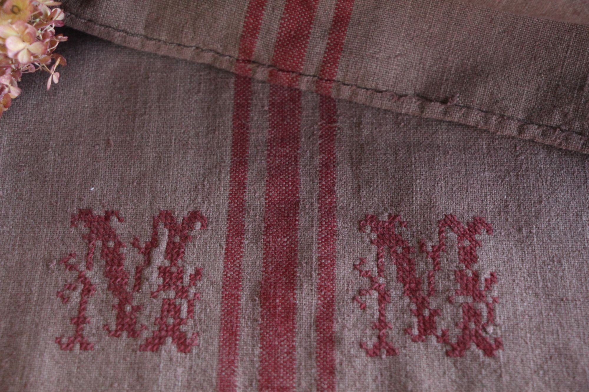 dyed antique linen grain sack, handwoven, farmhouse decor, Monograms, durable, L 774 - Image 3