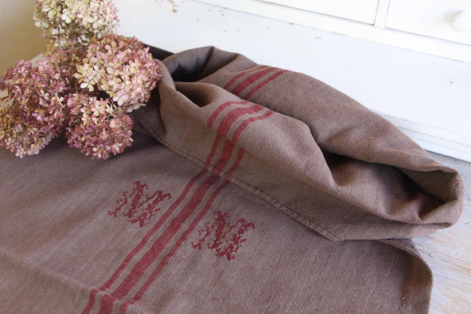 dyed antique linen grain sack, handwoven, farmhouse decor, Monograms, durable, L 774 - Image 2