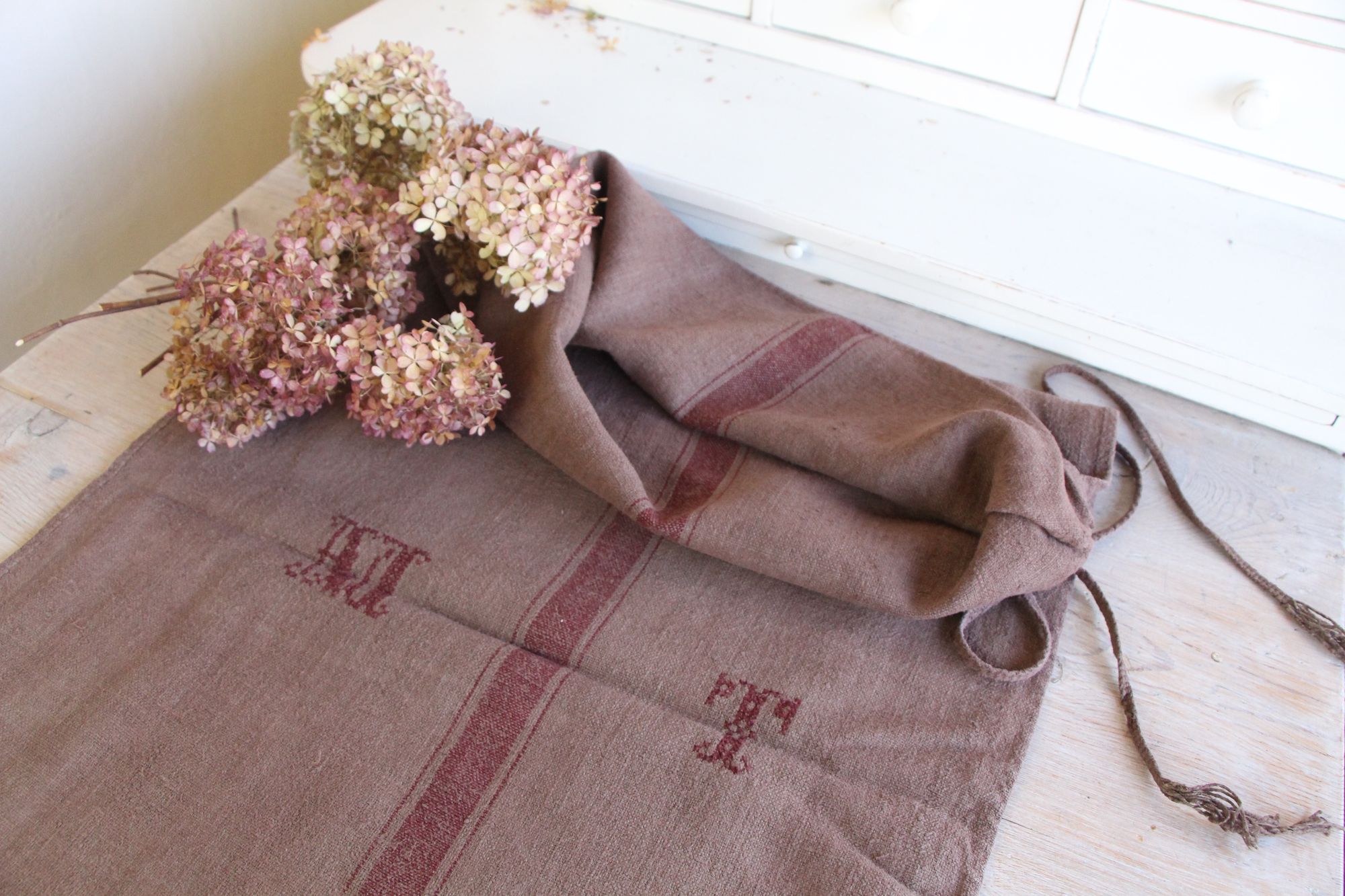 dyed antique linen grain sack, handwoven, farmhouse decor, Monograms, durable, L 773 - Image 3