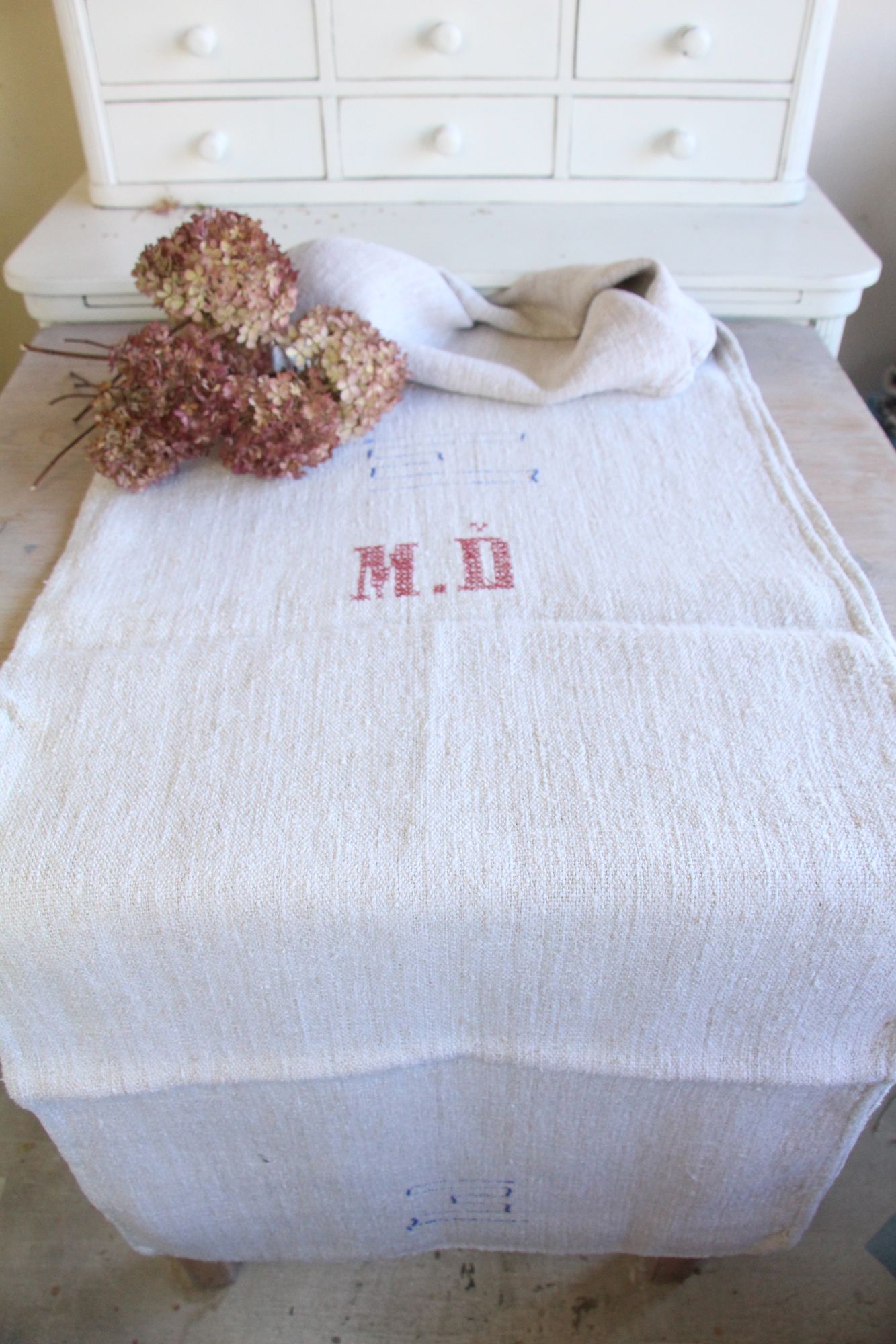 antiker Getreidesack aus Leine, Naturstoff, Tischläufer, Monogramm, langlebig, L 714 – Bild 2