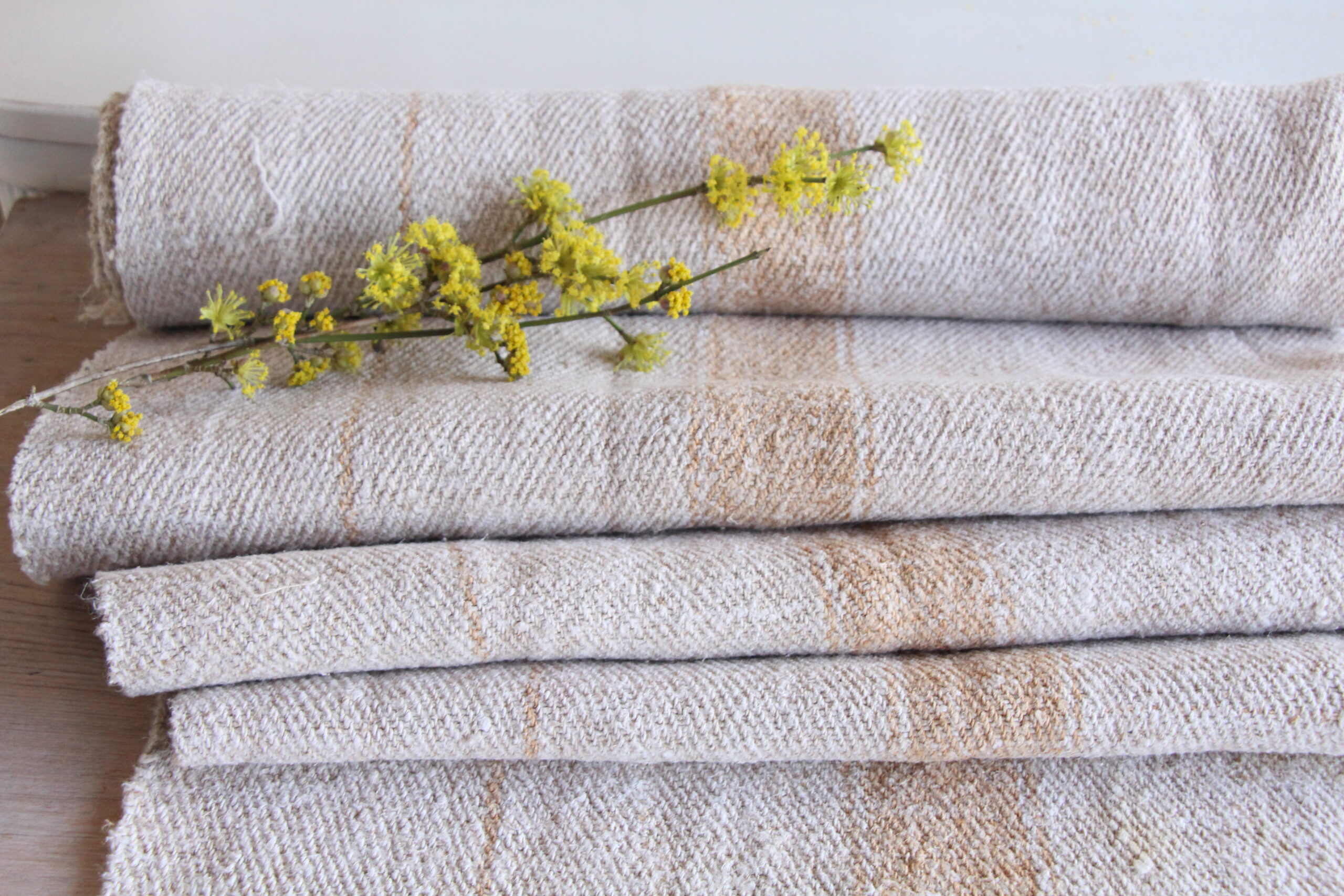 antique linen fabric, 4.48 y, european linen, wedding decor, durabel, T 57