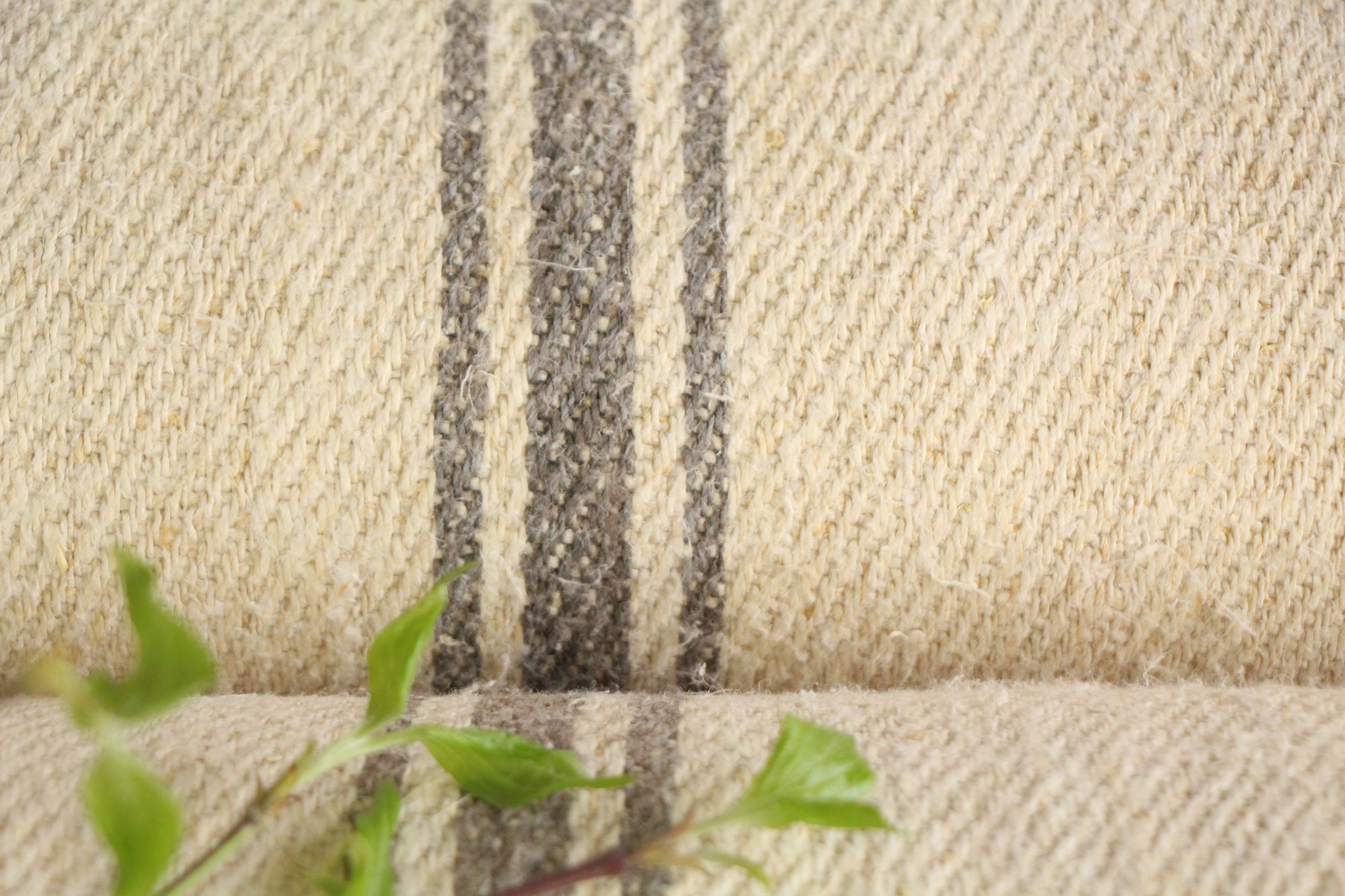 antiker Leinenstoff 24,2 m, Großangebot, Polsterstoff, wabi sabi, Z 175 – Bild 6