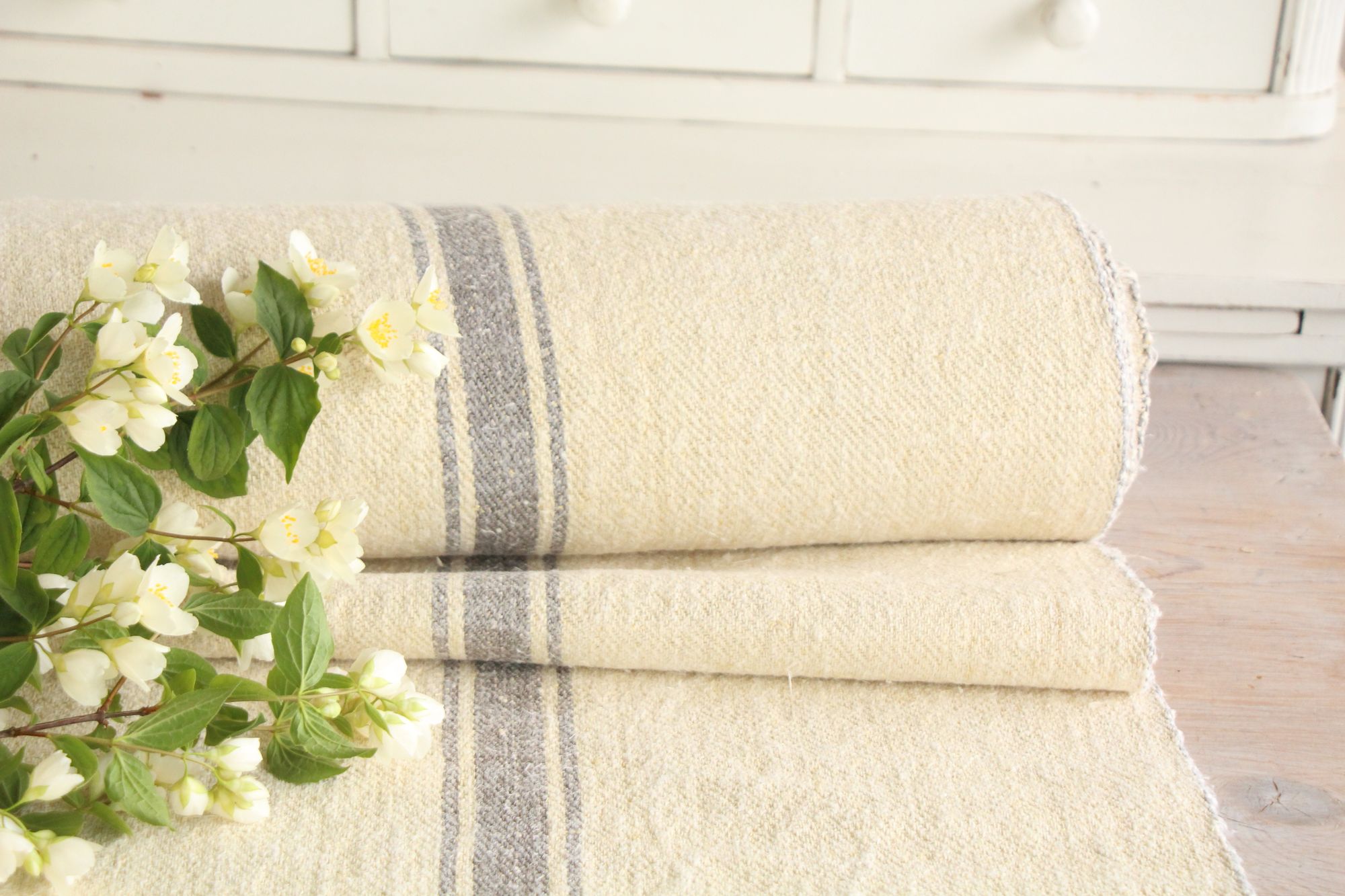 antique linen fabric, 26.02 y, bulk offer, farmhouse decor, stairrunner fabric, Z 207 - Image 4