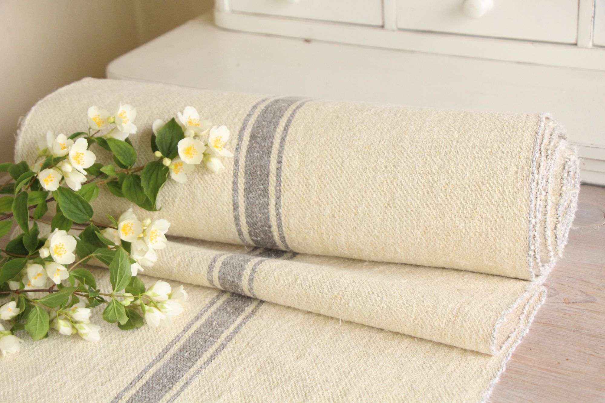 antique linen fabric, 26.02 y, bulk offer, farmhouse decor, stairrunner fabric, Z 207 - Image 3