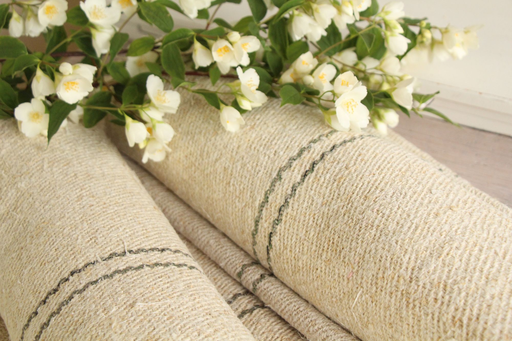 antique linen fabric, 9.4 y, bulk offer, farmhouse decor, stairrunner fabric, carpet, Z 198 - Image 3