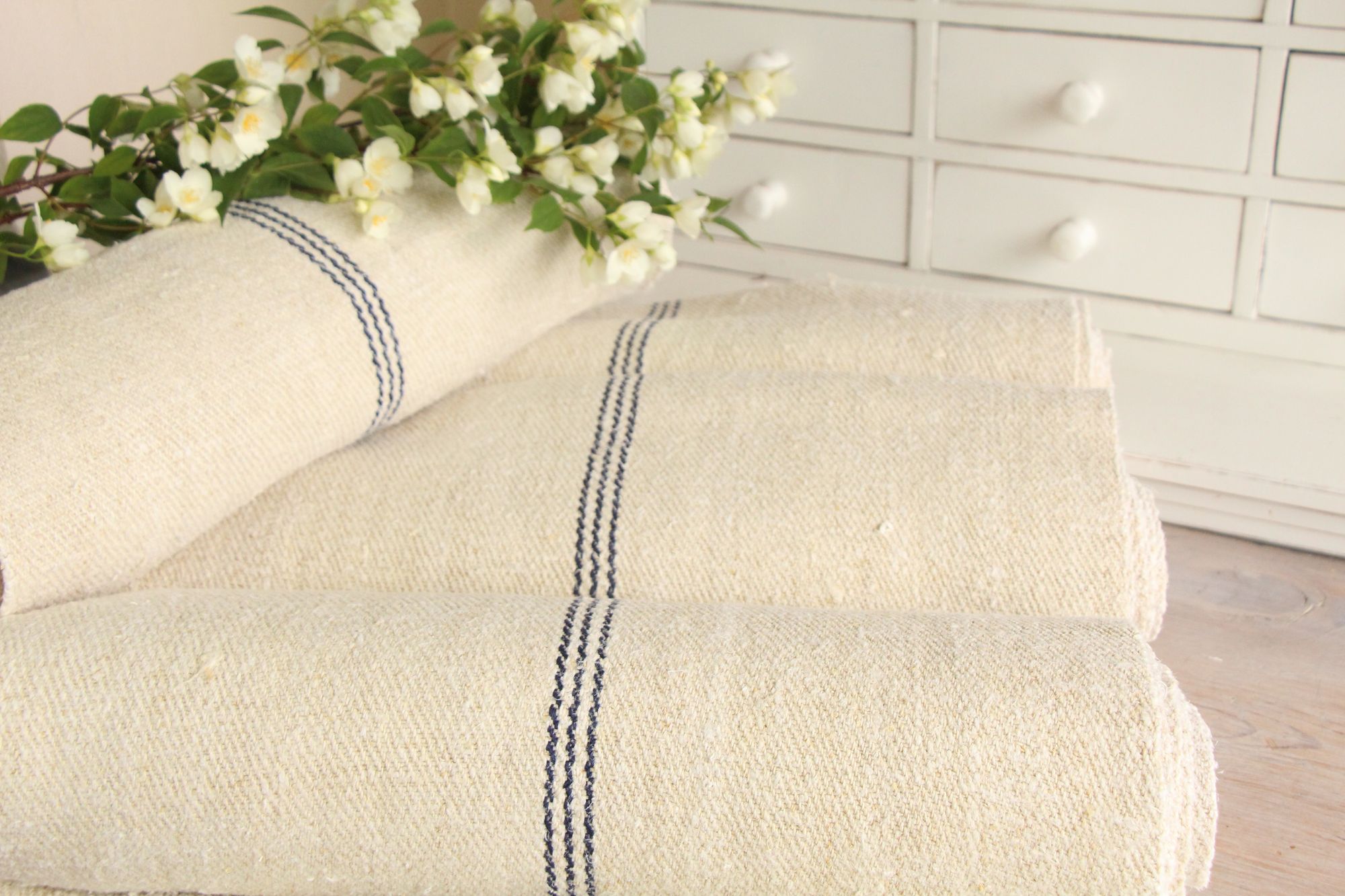 antique linen fabric, 27.88 y, bulk offer, farmhouse decor, stairrunner fabric, carpet, Z 197 - Image 3