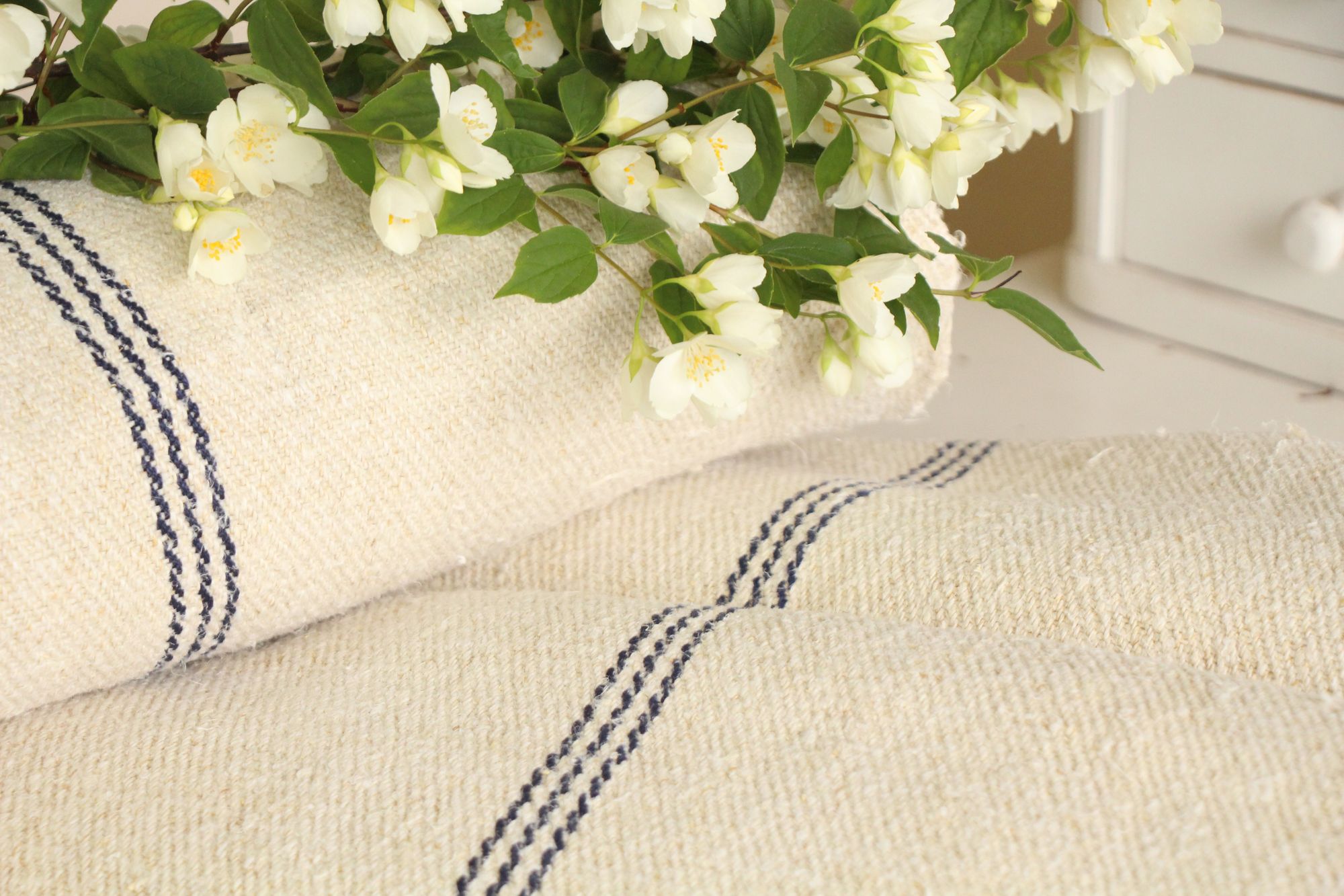 antique linen fabric, 27.88 y, bulk offer, farmhouse decor, stairrunner fabric, carpet, Z 197 - Image 10