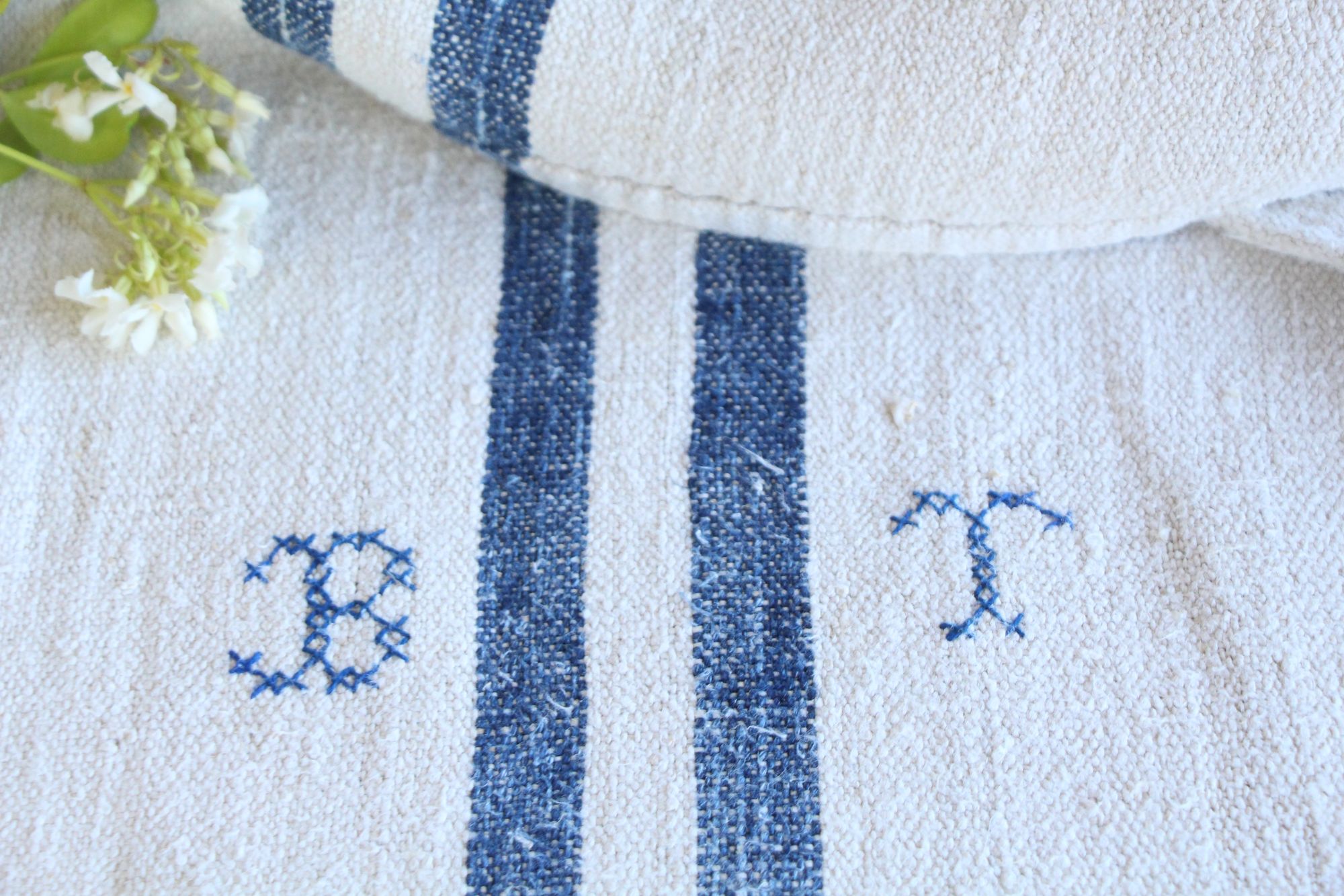 antique linen grainsack, pillow fabric, farmhouse decor, durable, L 813 - Image 10