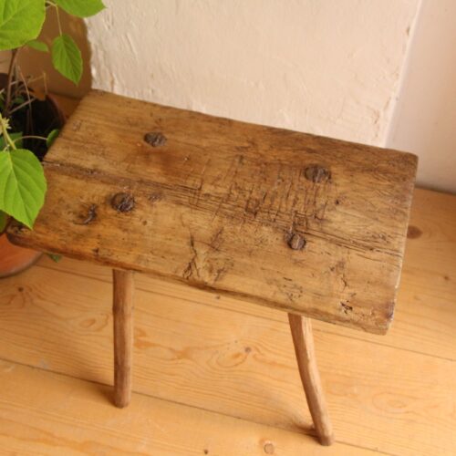 handgefertigter antiker Wabi-Sabi-Hocker aus Holz, Nachttisch A 873