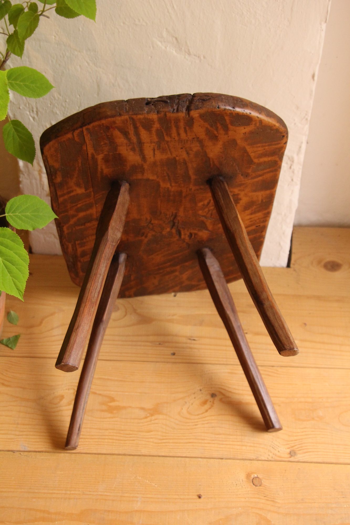 handgefertigter antiker Wabi-Sabi-Hocker aus Holz, Nachttisch A 874 – Bild 2