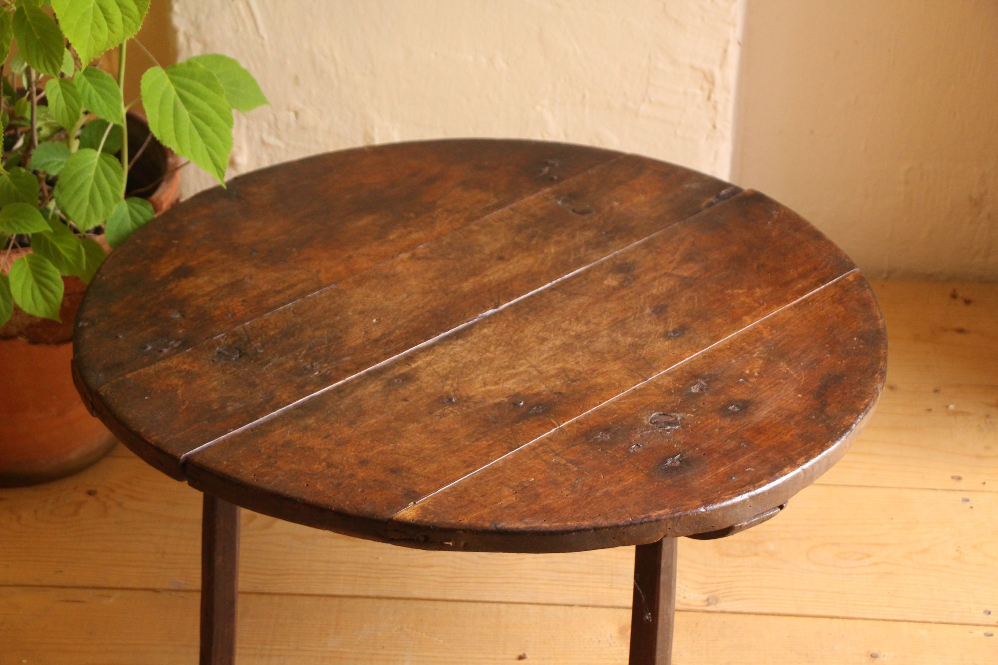 handgefertigter antiker Wabi-Sabi-Couchtisch aus Holz, A 875 – Bild 8