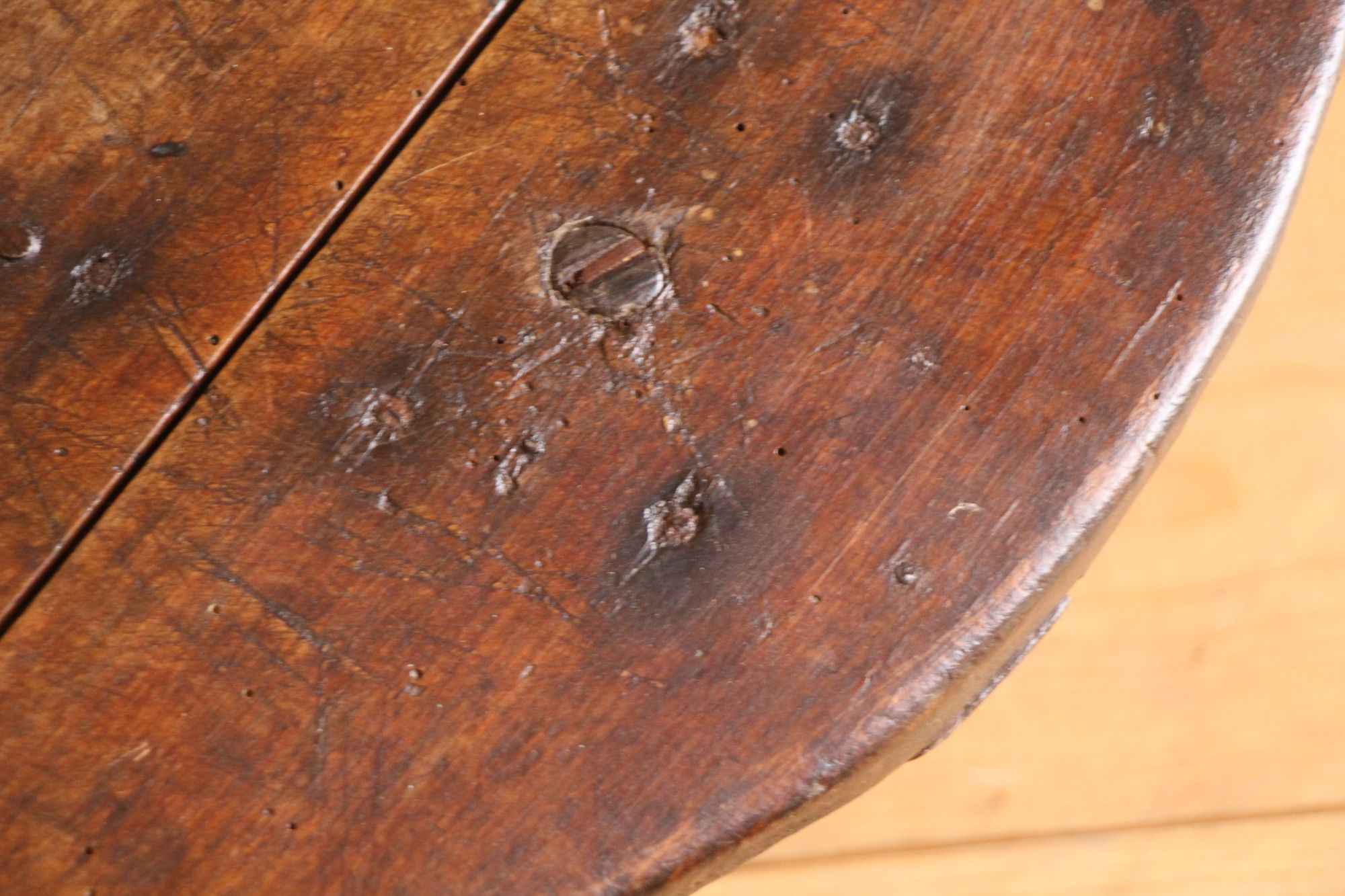 handgefertigter antiker Wabi-Sabi-Couchtisch aus Holz, A 875 – Bild 6