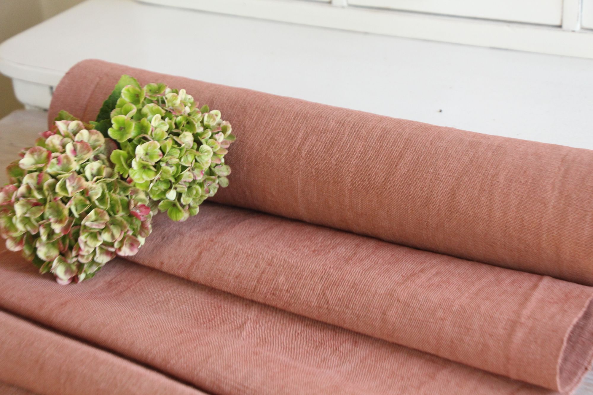 dyed antique linen fabric, 9.07 y, curtain fabric, table cloth, vintage rose, Z 312 - Image 6